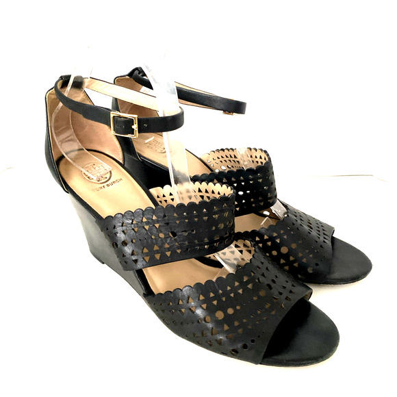 Tory Burch Perforated Gladiator Wedge Sandal Black Leather Laser Cut Open Toe 11 - Picture 2 of 7